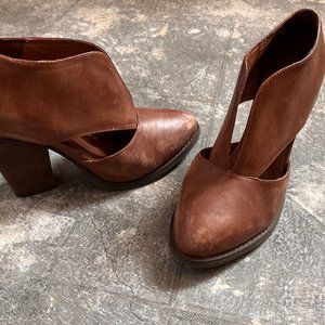 Jeffrey Campbell 7.5 stacked heel